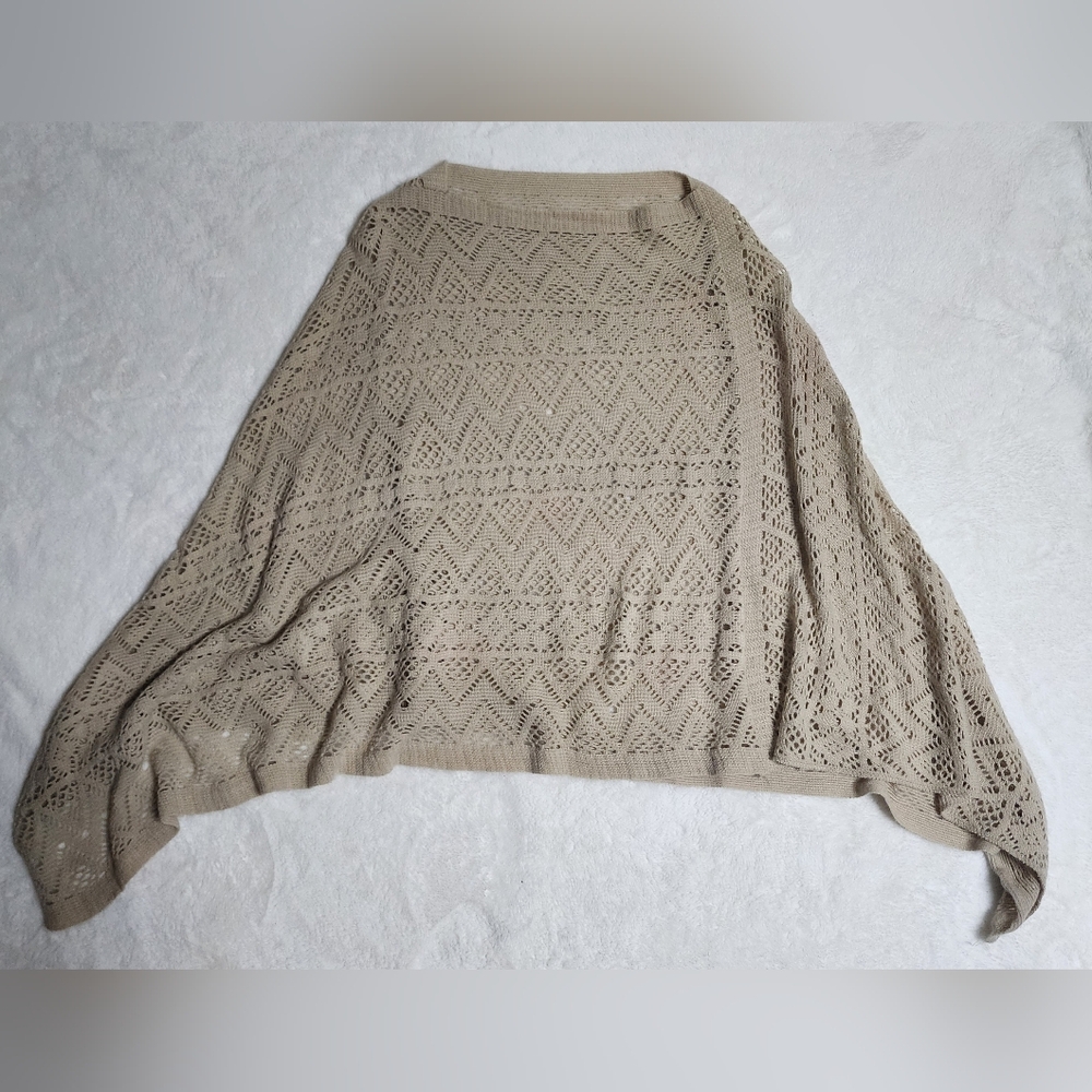 2 Chic Cover-Up one size fits all sizes See-through Net Poncho Blouse Kimono